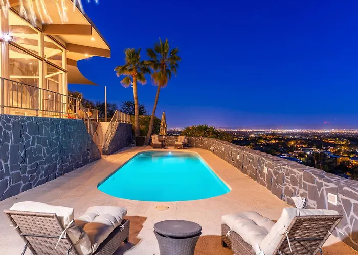Mountain Viewscity Viewsheated Poolluxury Holiday home